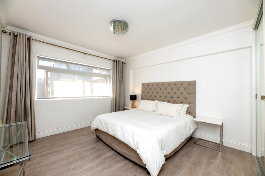 2 Bedroom Property for Sale in Sea Point Western Cape